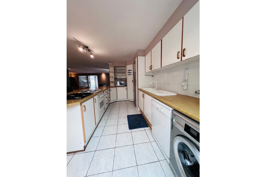 To Let 4 Bedroom Property for Rent in Parow Golf Course Western Cape